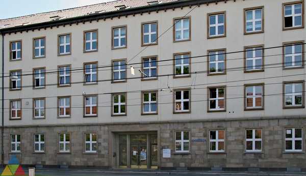 Foto des Gebäudes. Foto des Gebäudes.