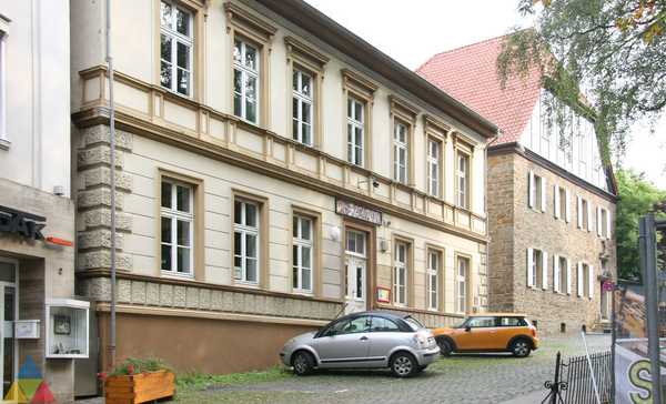 Foto des Gebäudes. Foto des Gebäudes.