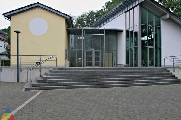 Foto des Gebäudes. Foto des Gebäudes.