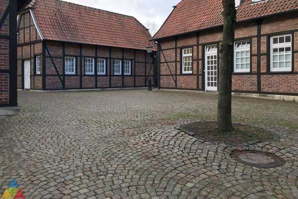 Foto des Gebäudes. Foto des Gebäudes.