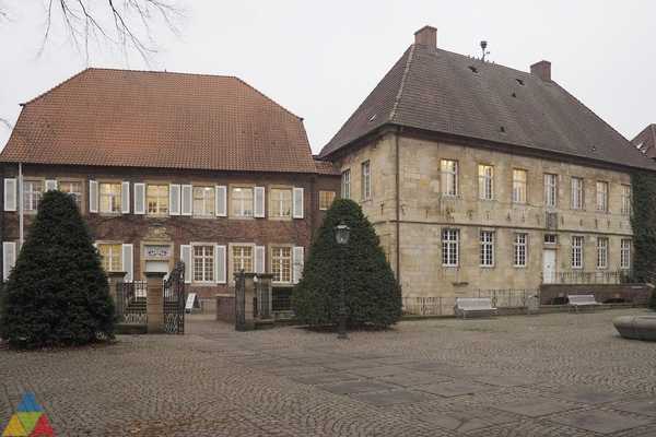 Foto des Gebäudes. Foto des Gebäudes.