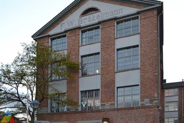 Foto des Gebäudes. Foto des Gebäudes.