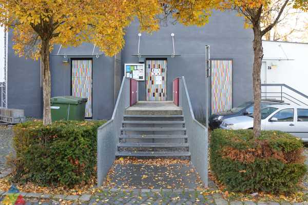 Foto des Gebäudes. Foto des Gebäudes.