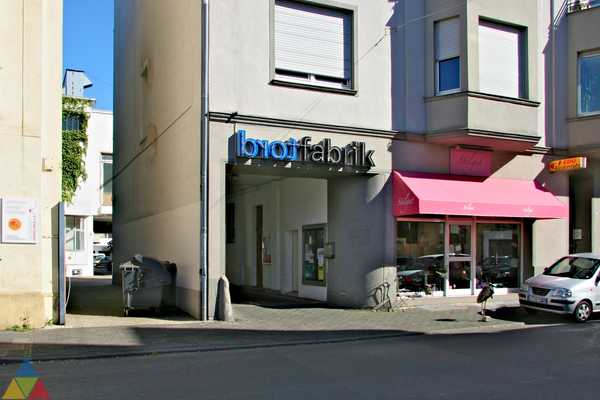 Foto des Gebäudes. Foto des Gebäudes.