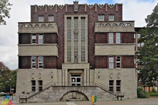 Foto des Gebäudes. Foto des Gebäudes.