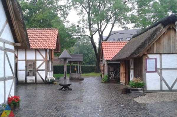 Foto des Gebäudes. Foto des Gebäudes.