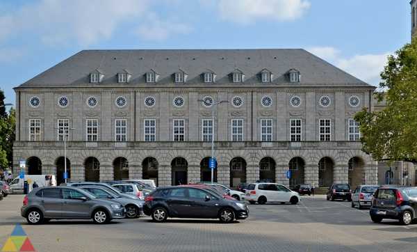 Foto des Gebäudes. Foto des Gebäudes.