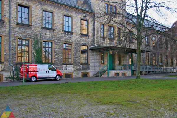 Foto des Gebäudes. Foto des Gebäudes.