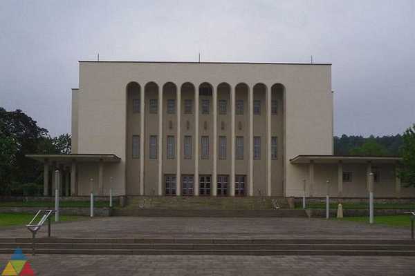 Foto des Gebäudes. Foto des Gebäudes.