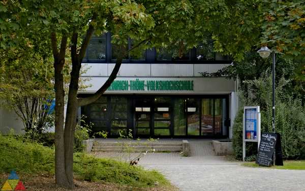 Foto des Gebäudes. Foto des Gebäudes.