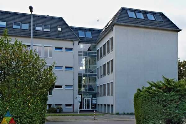 Foto des Gebäudes. Foto des Gebäudes.
