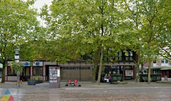 Foto des Gebäudes. Foto des Gebäudes.