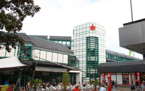 Foto des Gebäudes. Foto des Gebäudes.