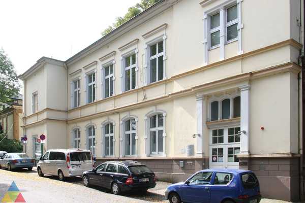 Foto des Gebäudes. Foto des Gebäudes.