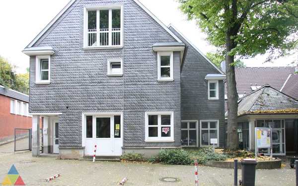 Foto des Gebäudes. Foto des Gebäudes.