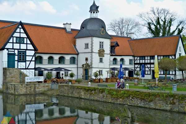 Foto des Gebäudes. Foto des Gebäudes.