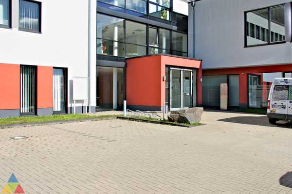 Foto des Gebäudes. Foto des Gebäudes.