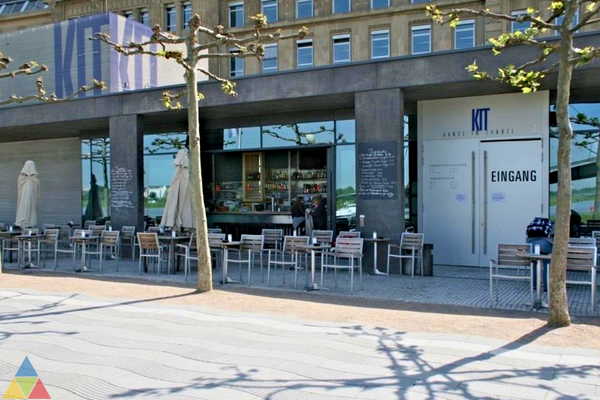 Foto des Gebäudes. Foto des Gebäudes.