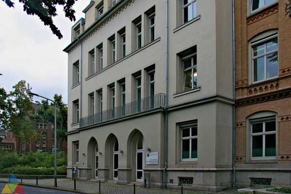 Foto des Gebäudes. Foto des Gebäudes.