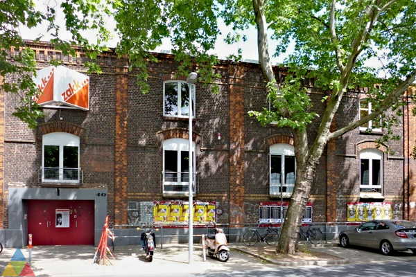 Foto des Gebäudes. Foto des Gebäudes.