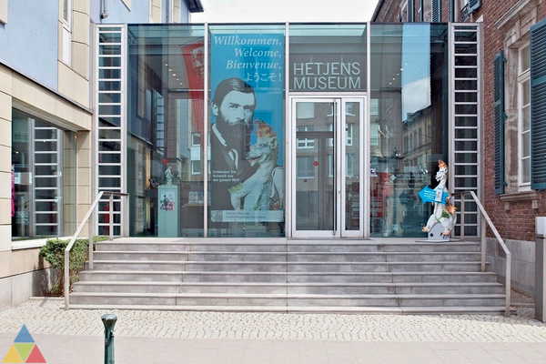 Foto des Gebäudes. Foto des Gebäudes.