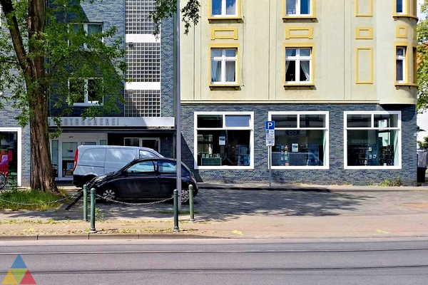 Foto des Gebäudes. Foto des Gebäudes.