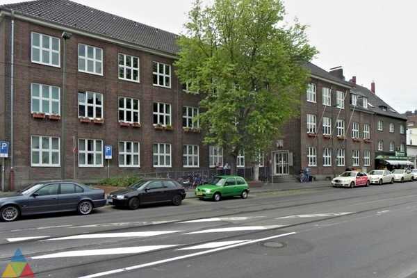 Foto des Gebäudes. Foto des Gebäudes.