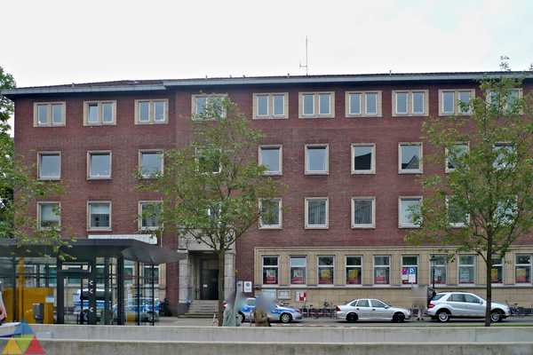 Foto des Gebäudes. Foto des Gebäudes.