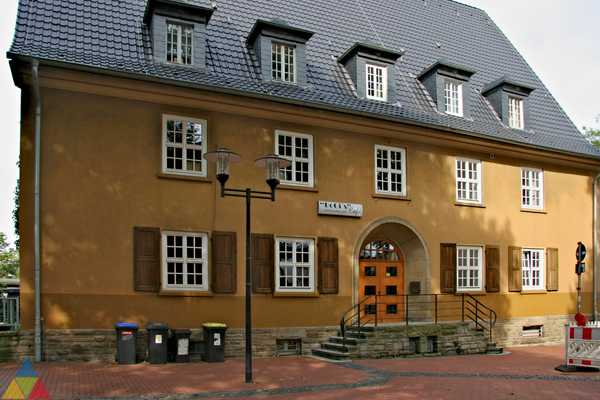 Foto des Gebäudes. Foto des Gebäudes.