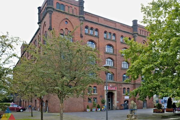 Foto des Gebäudes. Foto des Gebäudes.