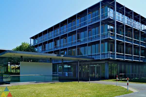 Foto des Gebäudes. Foto des Gebäudes.