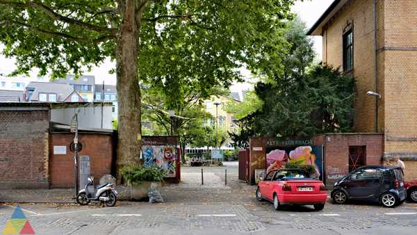 Foto des Gebäudes. Foto des Gebäudes.