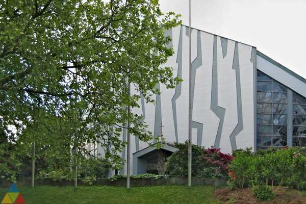 Foto des Gebäudes. Foto des Gebäudes.