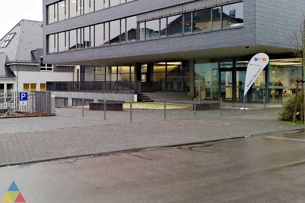 Foto des Gebäudes. Foto des Gebäudes.