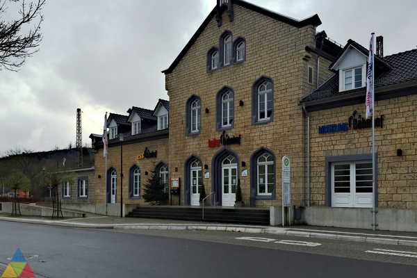 Foto des Gebäudes. Foto des Gebäudes.