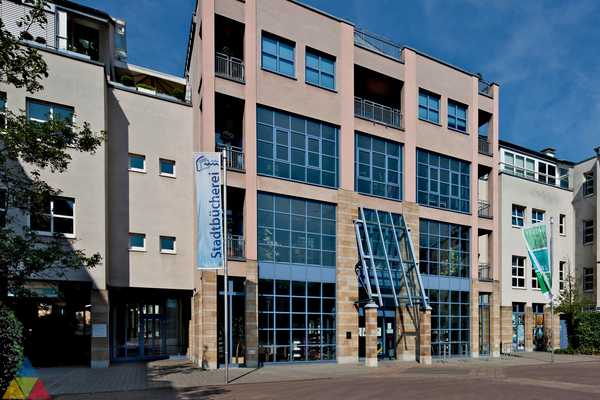 Foto des Gebäudes. Foto des Gebäudes.