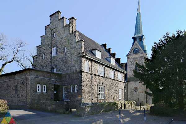 Foto des Gebäudes. Foto des Gebäudes.