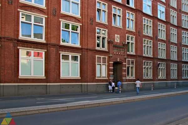 Foto des Gebäudes. Foto des Gebäudes.