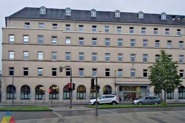 Foto des Gebäudes. Foto des Gebäudes.