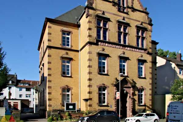 Foto des Gebäudes. Foto des Gebäudes.