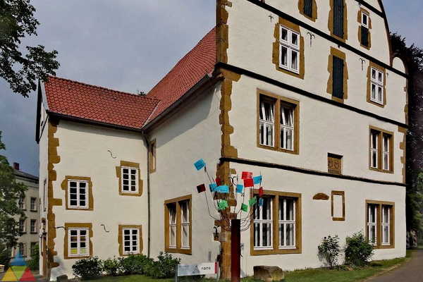 Foto des Gebäudes. Foto des Gebäudes.