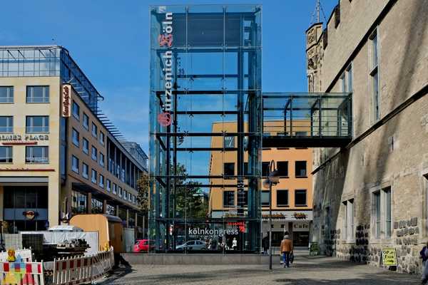 Foto des Gebäudes. Foto des Gebäudes.