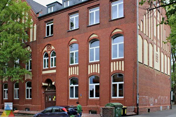 Foto des Gebäudes. Foto des Gebäudes.