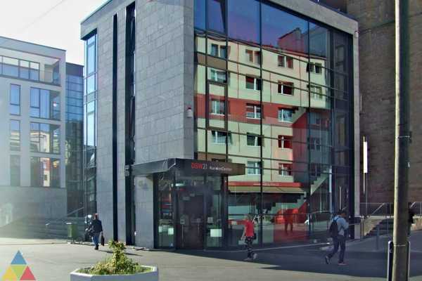 Foto des Gebäudes. Foto des Gebäudes.