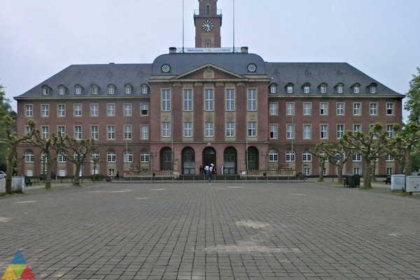 Foto des Gebäudes. Foto des Gebäudes.