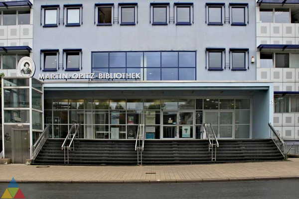 Foto des Gebäudes. Foto des Gebäudes.