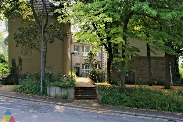 Foto des Gebäudes. Foto des Gebäudes.