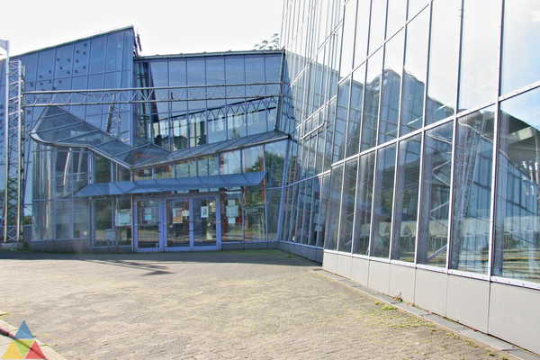 Foto des Gebäudes. Foto des Gebäudes.