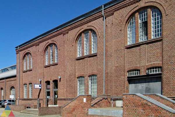 Foto des Gebäudes. Foto des Gebäudes.