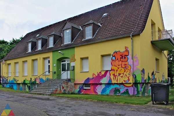 Foto des Gebäudes. Foto des Gebäudes.